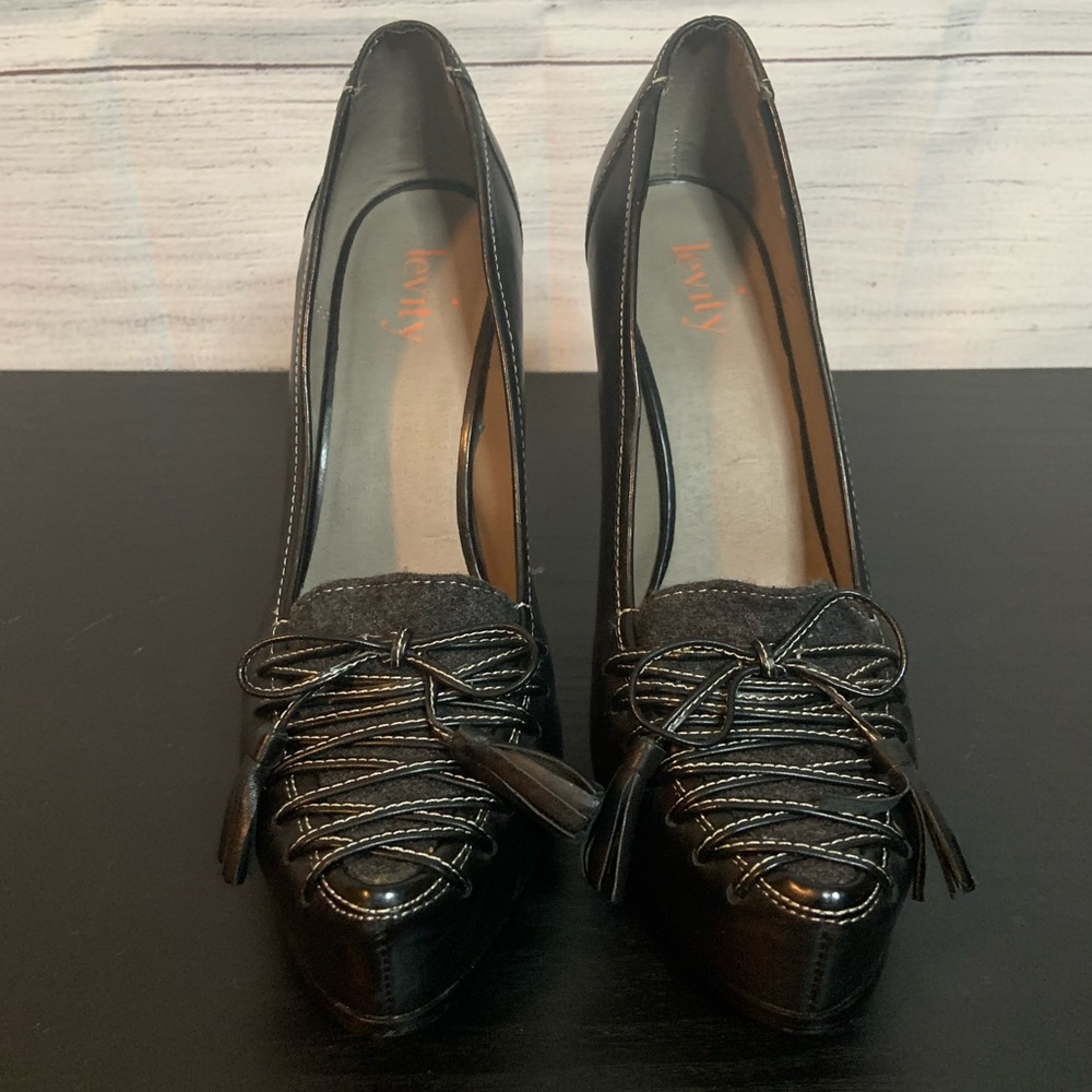 Black levity Pumps With Tie Design (9)